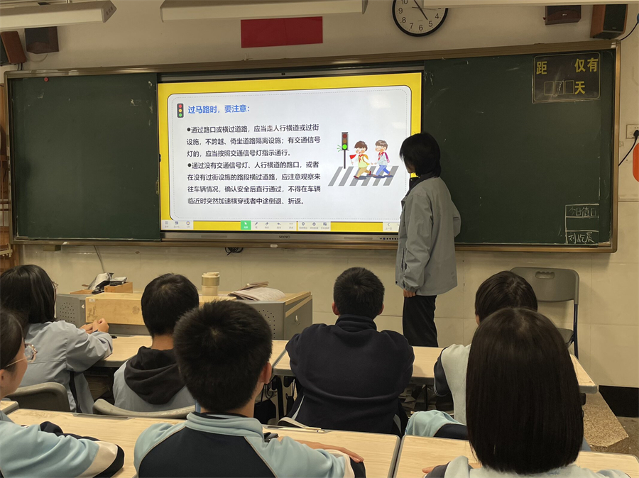 DAEA740B-EBFA-4225-906B-B334AF064655_hd.jpg